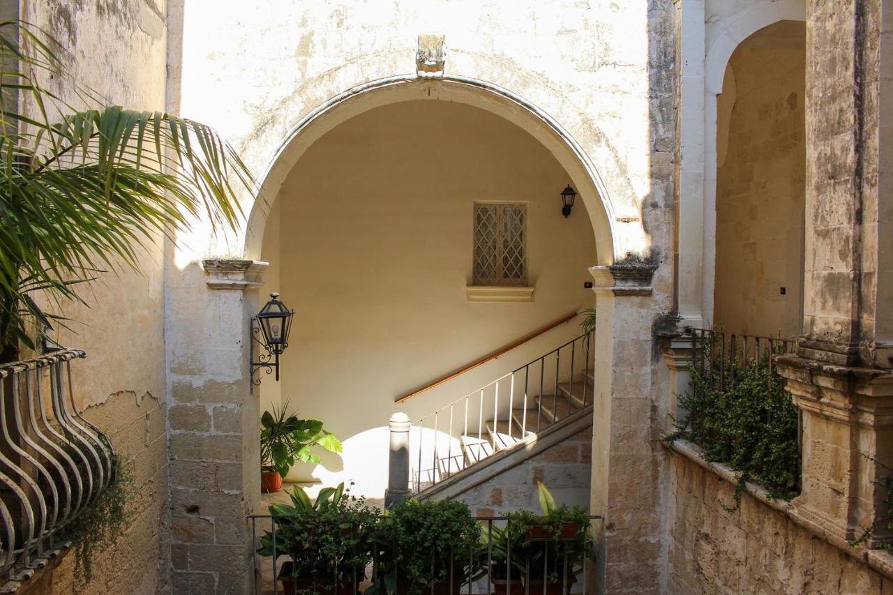 B&B Palazzo Sambiasi Lecce Exterior photo