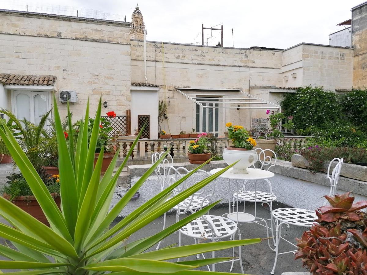 B&B Palazzo Sambiasi Lecce Exterior photo