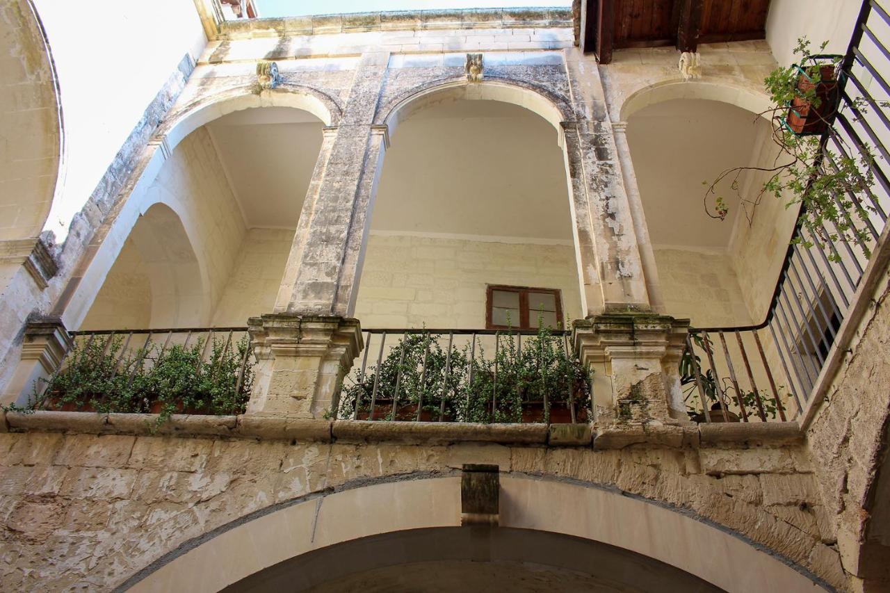 B&B Palazzo Sambiasi Lecce Exterior photo