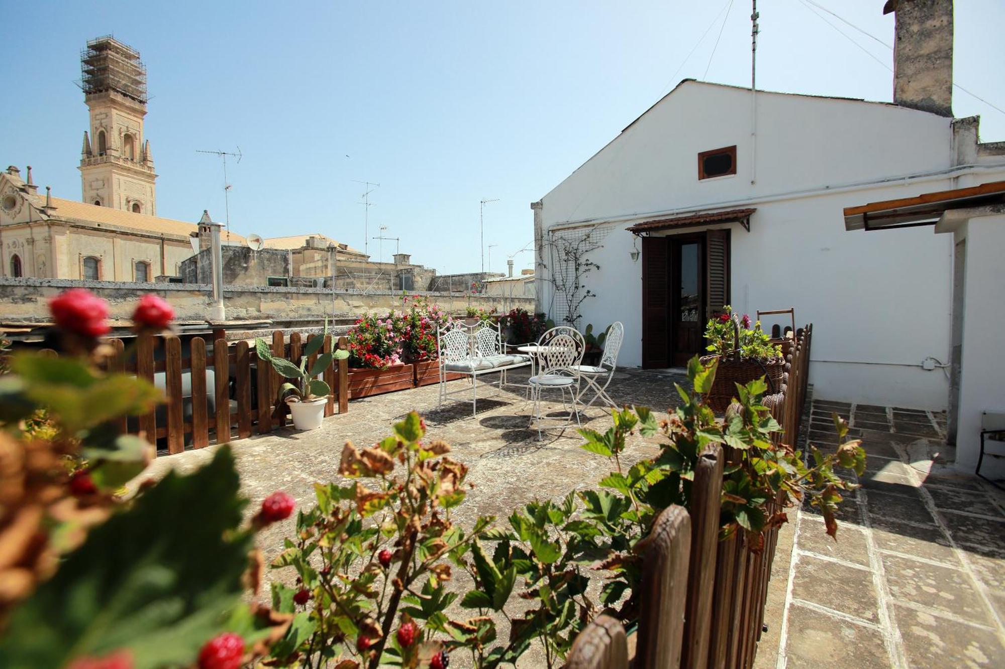 B&B Palazzo Sambiasi Lecce Exterior photo